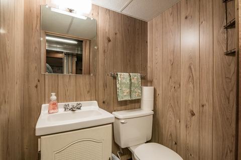 115 Westbrook Dr, Springfield, MA 01129 photo 24