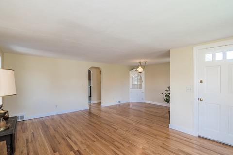 115 Westbrook Dr, Springfield, MA 01129 photo 6
