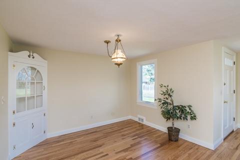115 Westbrook Dr, Springfield, MA 01129 photo 7