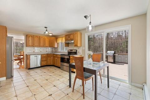 68 Mowry St, Mendon, MA 01756 photo 9