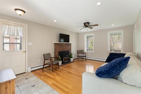 68 Mowry St, Mendon, MA 01756 photo 8