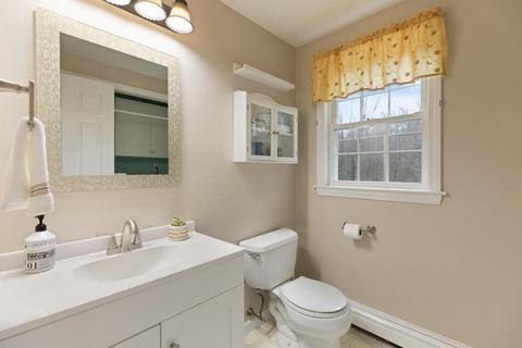 68 Mowry St, Mendon, MA 01756 photo 12