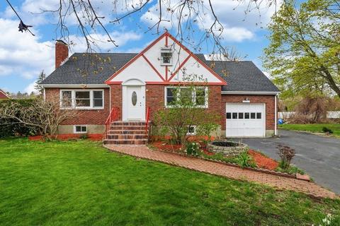 21 Webster Rd, Lexington, MA 02421 photo 1