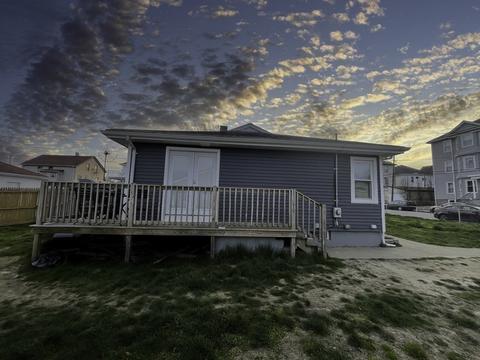 31 Stockton St, Fall River, MA 02721 photo 2