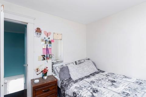 26 Windemere St, Springfield, MA 01104 photo 15