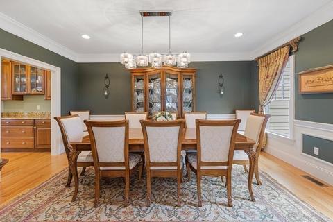 114 Marked Tree Rd, Needham, MA 02492 photo 5