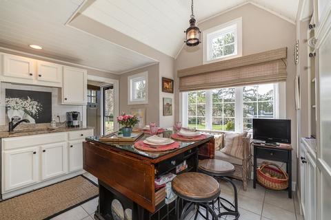 12 Hogan Dr, Mashpee, MA 02649 photo 10