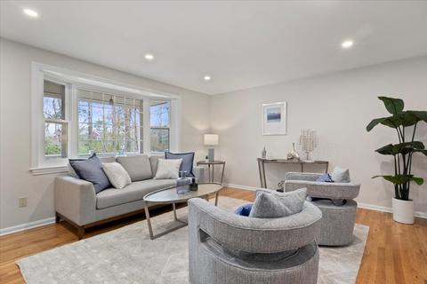 25 Mount St, Franklin, MA 02038 photo 8