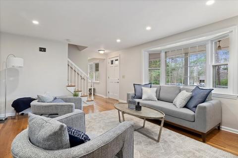 25 Mount St, Franklin, MA 02038 photo 7