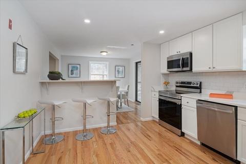 25 Mount St, Franklin, MA 02038 photo 13