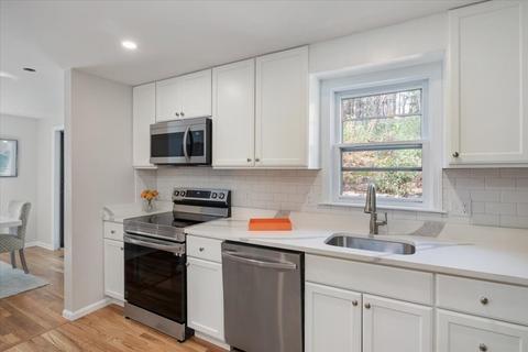 25 Mount St, Franklin, MA 02038 photo 14
