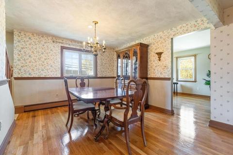 8 Wakefield St, Reading, MA 01867 photo 9