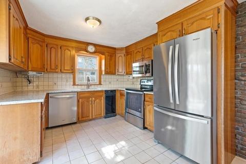 8 Wakefield St, Reading, MA 01867 photo 15