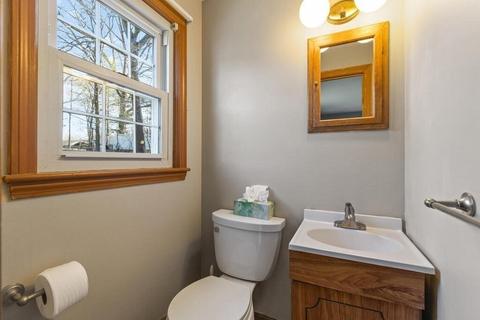8 Wakefield St, Reading, MA 01867 photo 23