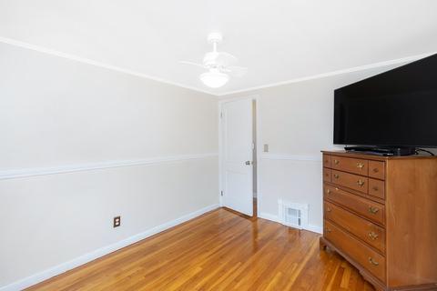 11 Watling St, Springfield, MA 01104 photo 13