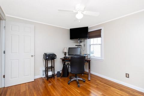 11 Watling St, Springfield, MA 01104 photo 10