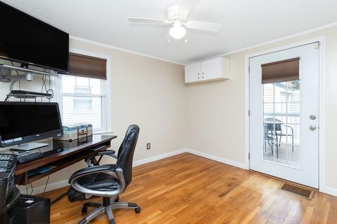 11 Watling St, Springfield, MA 01104 photo 9