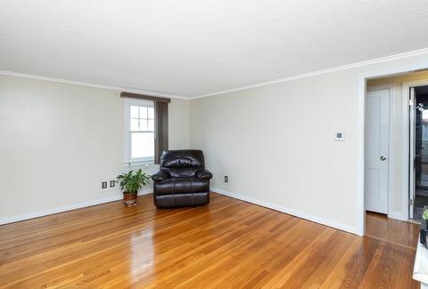 11 Watling St, Springfield, MA 01104 photo 7