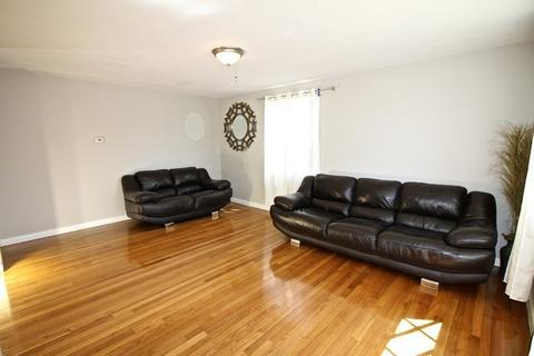 185 Louis Rd, Springfield, MA 01118 photo 6