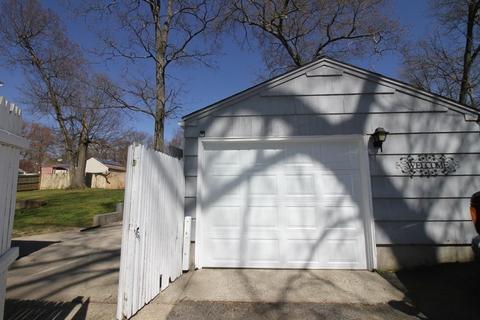 185 Louis Rd, Springfield, MA 01118 photo 19
