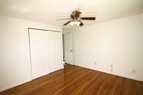 185 Louis Rd, Springfield, MA 01118 photo 9