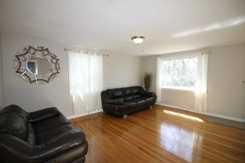 185 Louis Rd, Springfield, MA 01118 photo 7