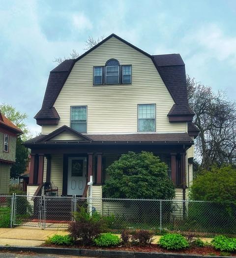 131 Yale St, Springfield, MA 01109 photo 1