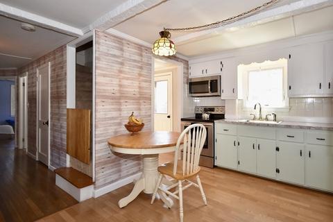 2 Maple St, Bourne, MA 02532 photo 5