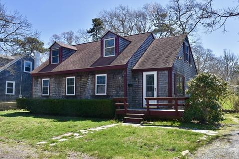 2 Maple St, Bourne, MA 02532 photo 1