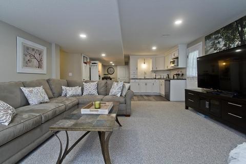 136 Barrington Dr, Springfield, MA 01129 photo 32