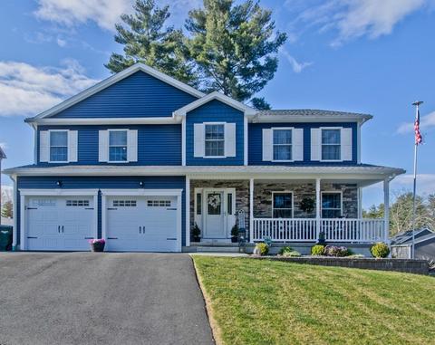 136 Barrington Dr, Springfield, MA 01129 photo 1