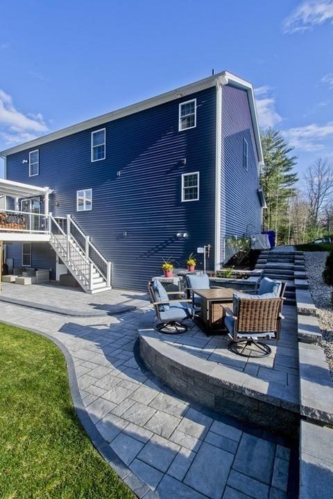 136 Barrington Dr, Springfield, MA 01129 photo 40