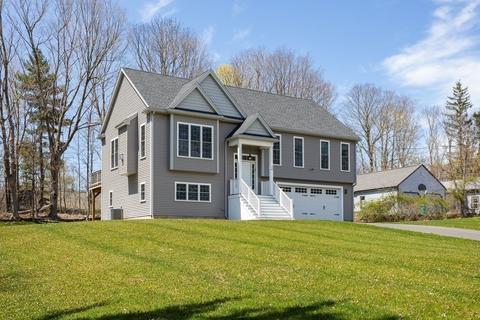 14 N Main St, Upton, MA 01568 photo 1