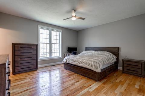 14 N Main St, Upton, MA 01568 photo 14