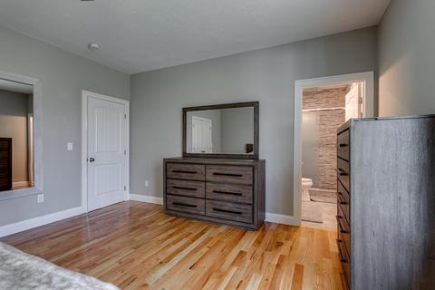 14 N Main St, Upton, MA 01568 photo 16