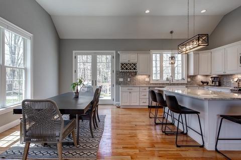 14 N Main St, Upton, MA 01568 photo 12