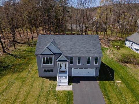 14 N Main St, Upton, MA 01568 photo 3