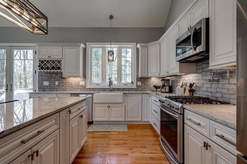 14 N Main St, Upton, MA 01568 photo 10