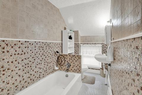 139 Middle St, Fall River, MA 02724 photo 11