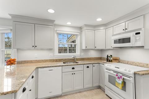 36 Crestview Dr, Millis, MA 02054 photo 11