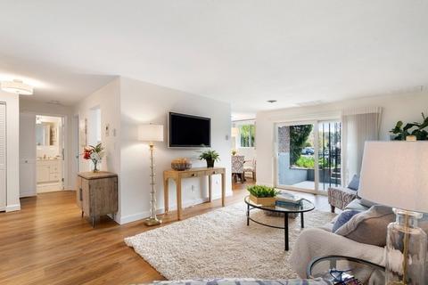 1204 Greendale Ave #109, Needham, MA 02492 photo 2