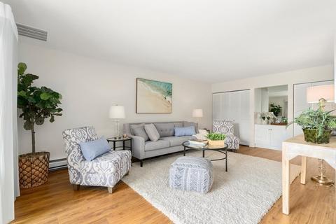 1204 Greendale Ave #109, Needham, MA 02492 photo 4