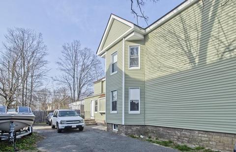 56 Florence St, Springfield, MA 01105 photo 3