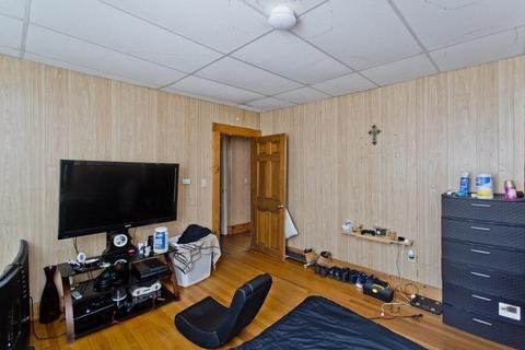 56 Florence St, Springfield, MA 01105 photo 12