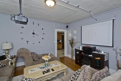 56 Florence St, Springfield, MA 01105 photo 8