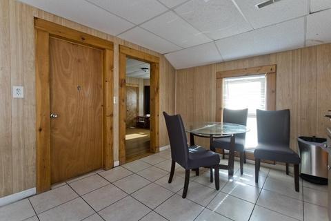 56 Florence St, Springfield, MA 01105 photo 15