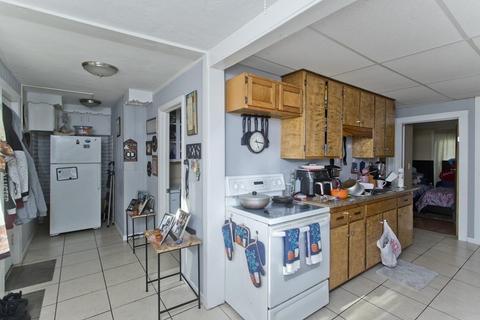 56 Florence St, Springfield, MA 01105 photo 5