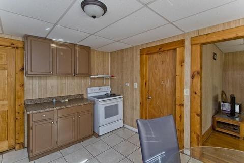 56 Florence St, Springfield, MA 01105 photo 16
