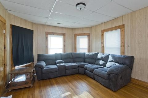 56 Florence St, Springfield, MA 01105 photo 13