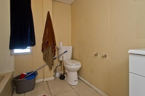 56 Florence St, Springfield, MA 01105 photo 17